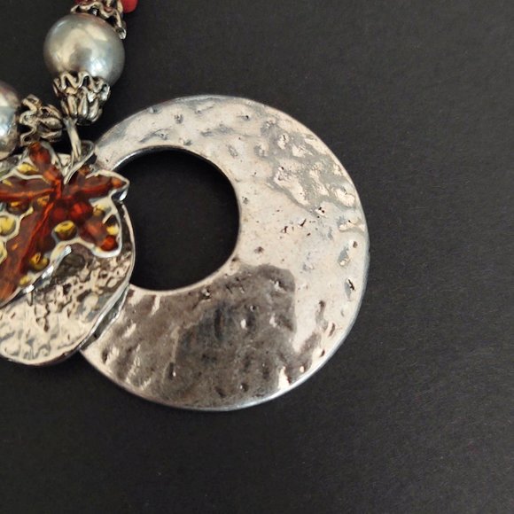 Red ceramic beads w/silver pendant necklace - Picture 7 of 16